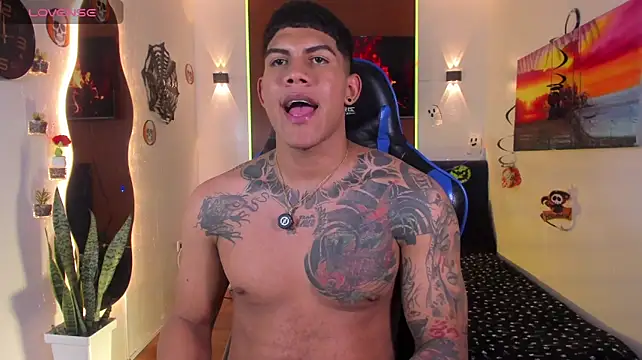 Damian_latinxxx's Webcam Show