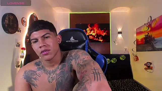 Damian_latinxxx's Webcam Show