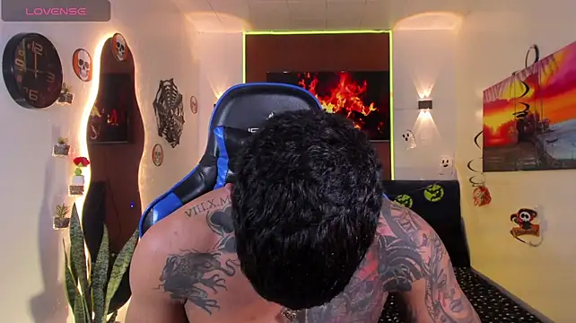 Show modela Damian_latinxxx na web-kameri