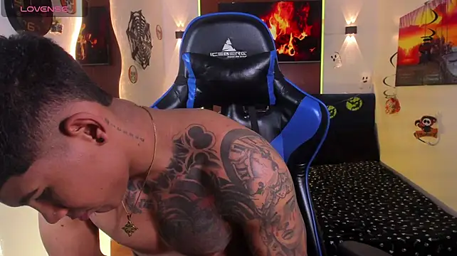 Damian_latinxxx Adlı Modelin Web Kamerası Şovu