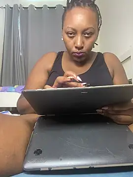 FREAKYBBW_001 Adlı Modelin Canlı XXX Sohbeti