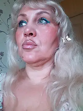 Show modela IsabellaBoni na web-kameri