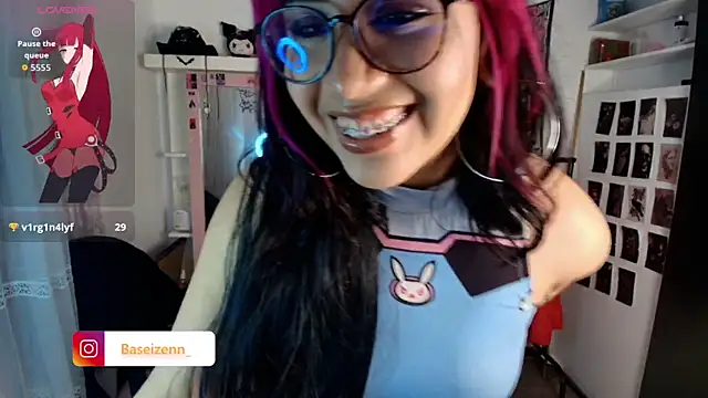 exodiakinky2's Webcam Show