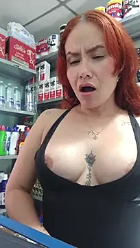 הופעת וובקאם של Queen_lorena