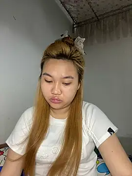Almira6868n Live chat-huone