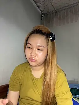 Almira6868's Live Chat Room