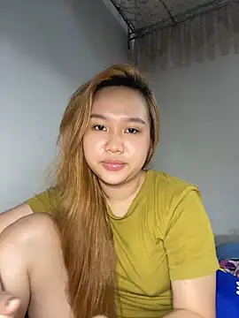 Almira6868's Live Chat Room