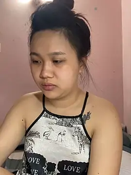 Almira6868 网络视讯表演