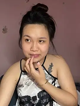 Almira6868n Webbikameraesitys