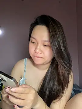 Almira6868 Show Webcam