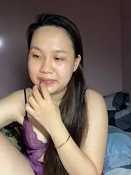 Almira6868 Show Webcam