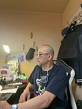tsugu1105 Show Webcam