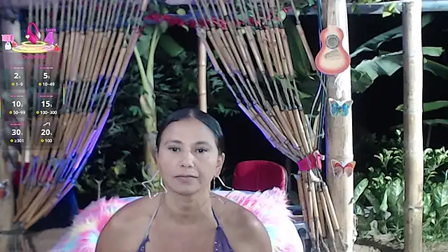 esmeralda_li Adlı Modelin Web Kamerası Şovu