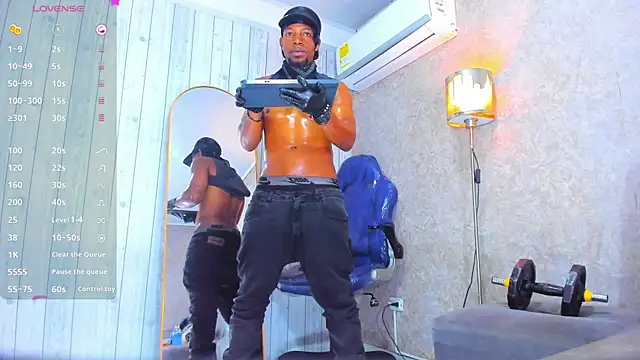 RicoBrown777_ webkamerás műsora