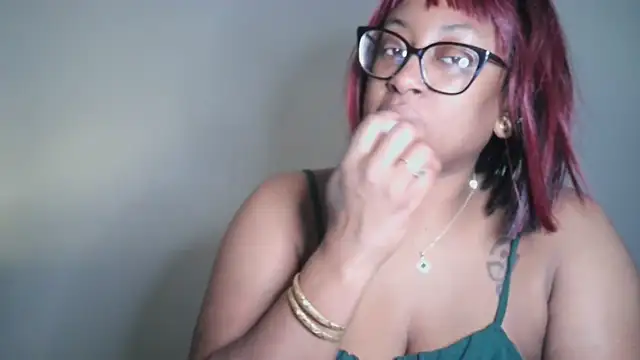 Nyxie_Chaos' Webcam Show