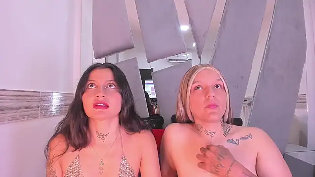 Sensually_Explosive Pertunjukan Webcam
