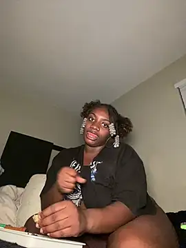 LillShayy Show in webcam