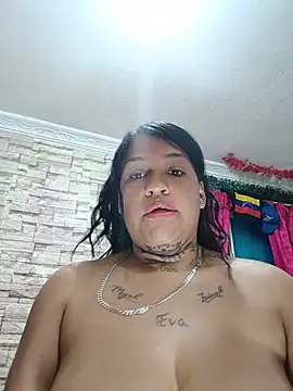 Michelle_Brito1's Live Chat Room
