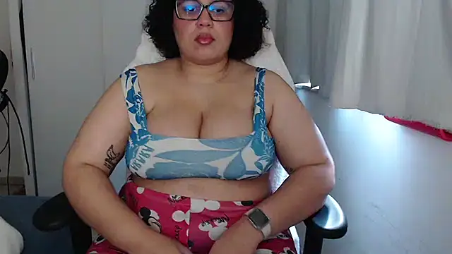 GiMilf's Live XXX Chat