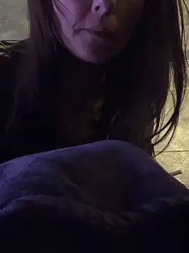 snowrillaxxx's Webcam Show