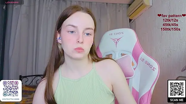bae_cake_ Chat XXX in diretta