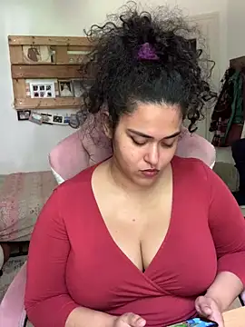 Chat XXX en directo de Curvydesifromgermany