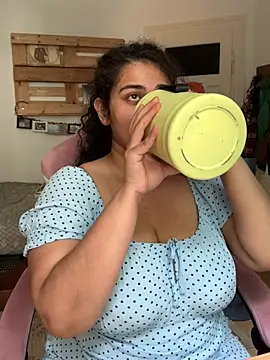 Curvydesifromgermany's Live XXX Chat