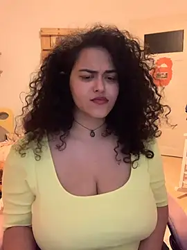 แชท XXX สดของ Curvydesifromgermany