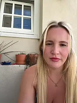 isisxoxx Шоу с уебкамера