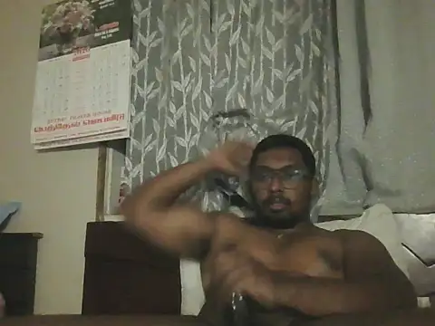 Straightchennaibull Live XXX-chat