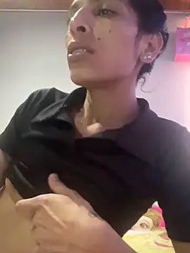 ImCrazzy's Live XXX Chat