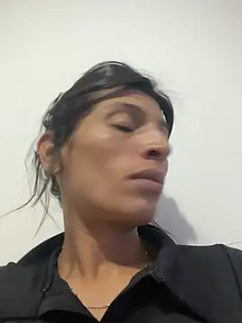 ImCrazzy's Live XXX Chat