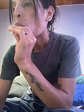 ImCrazzy Adlı Modelin Canlı XXX Sohbeti