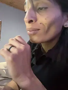 ImCrazzy's Live XXX Chat