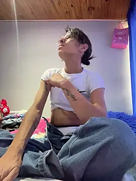 ImCrazzy's Live XXX Chat