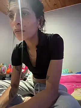 ImCrazzy's Live XXX Chat