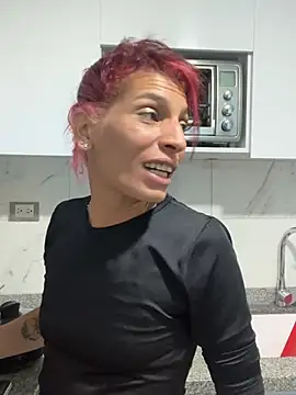 ImCrazzy Adlı Modelin Canlı XXX Sohbeti