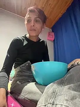 ImCrazzy Adlı Modelin Canlı XXX Sohbeti