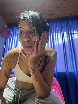 ImCrazzy's Live XXX Chat