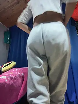 ImCrazzy's Live XXX Chat