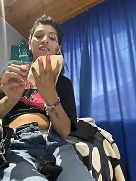 ImCrazzy Chat XXX in diretta