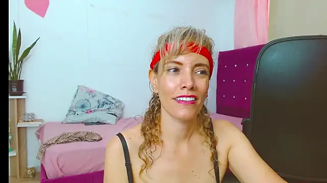 دردشة chantalsemenova1 الجنسية المباشرة
