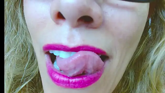 XXX chat uživo modela chantalsemenova1