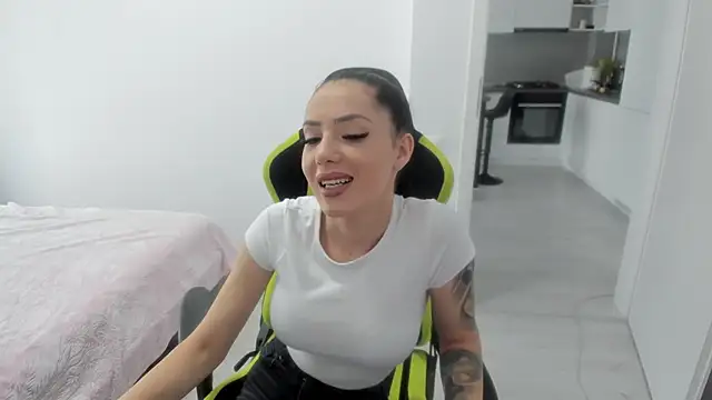 Emmapmg Webcam show