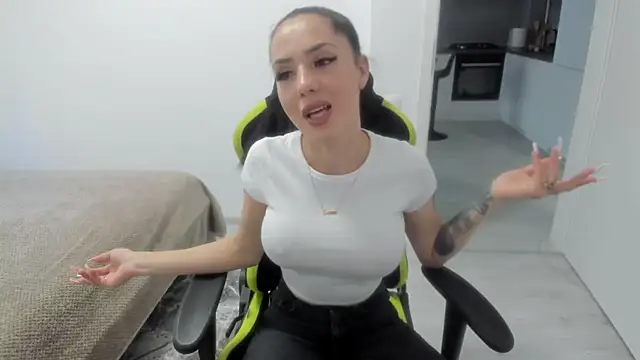 Emmapmg Webcam show