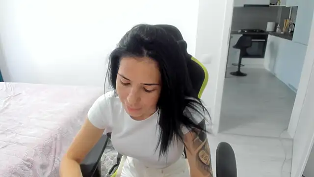 Emmapmg Webcam show
