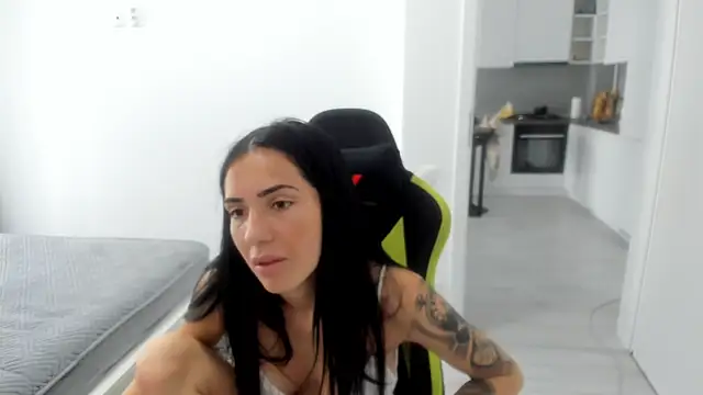 Emmapmg Webcam show
