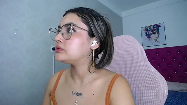 kathe-mills235's Live XXX Chat