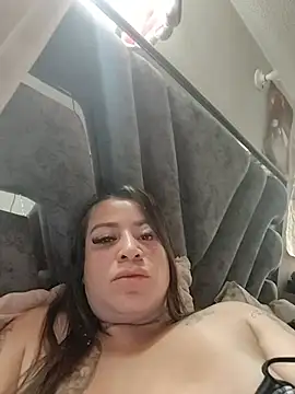 Онлайн чат XXX Emily_Kooper