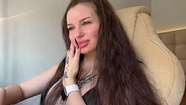 צ'אט XXX בשידור חי של MarlynRobertsen